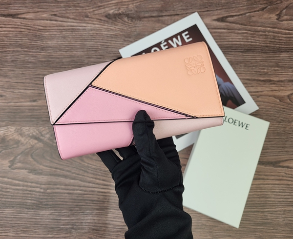 超激安ブランド財布偽物正面デザイン